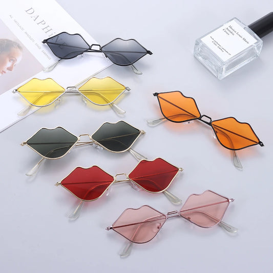 Retro Hot Lips Sunglasses