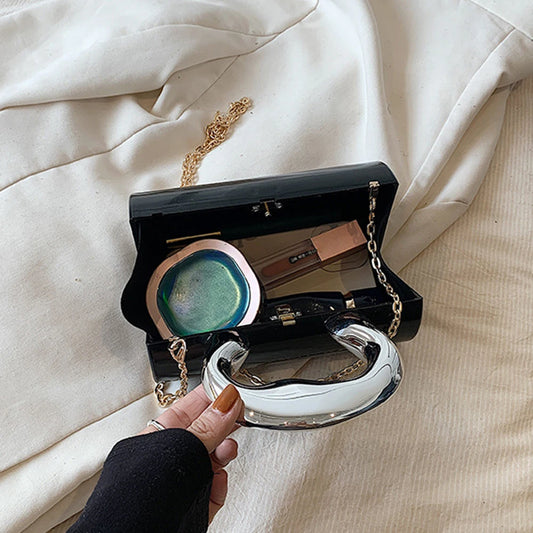 Fashionista's Gold Crossbody Bag