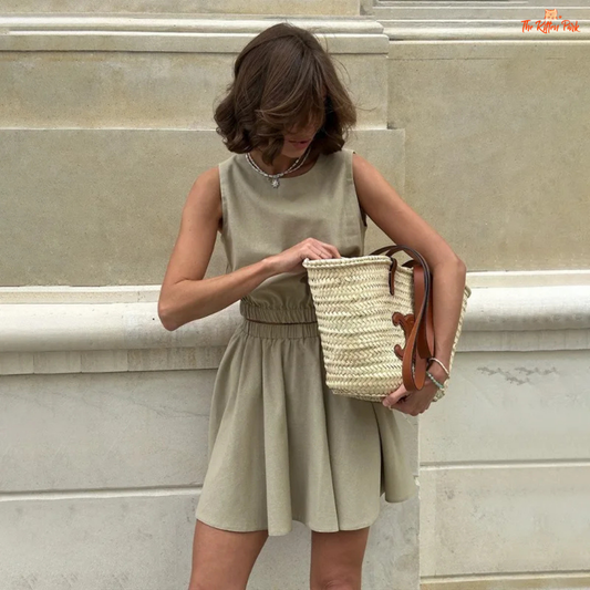 Women's khaki 2-piece set with a sleeveless round neck top and pleated bustier — slim fit, high-street style for spring and summer.