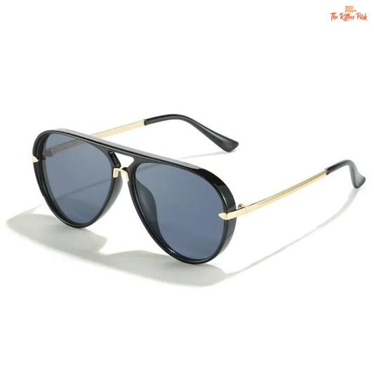 Colorful retro aviator sunglasses for women featuring an oval plastic frame and UV400 lenses for stylish summer sun protection.