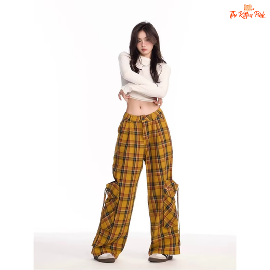 High waist plaid Y2K cargo pants with oversized pockets and loose fit, perfect for retro Harajuku streetwear looks in spring and summer.