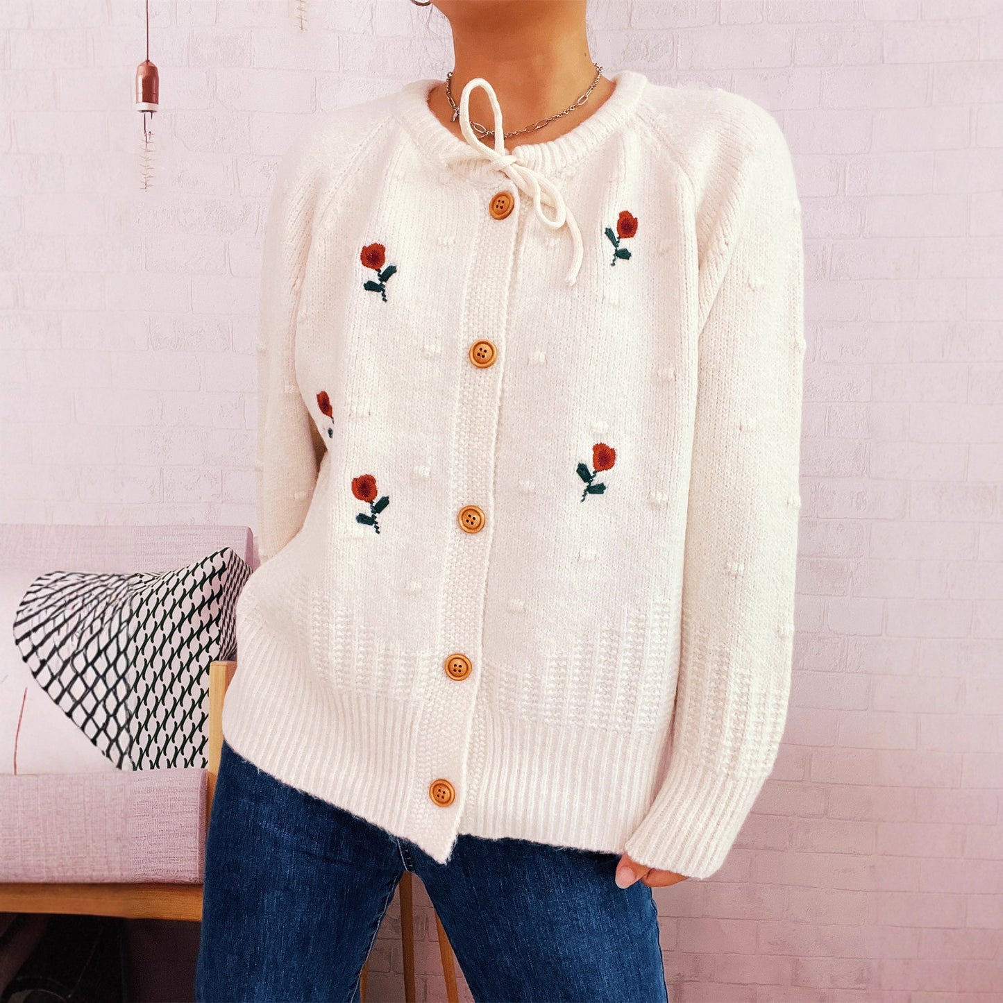 Women Chic Flower Embroidery Cardigans