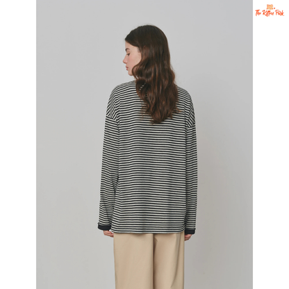 2026 Women's Retro Striped Fake Two-Piece V-Neck T-Shirt with retro stripes, layered look, and casual fit for all-season wear.