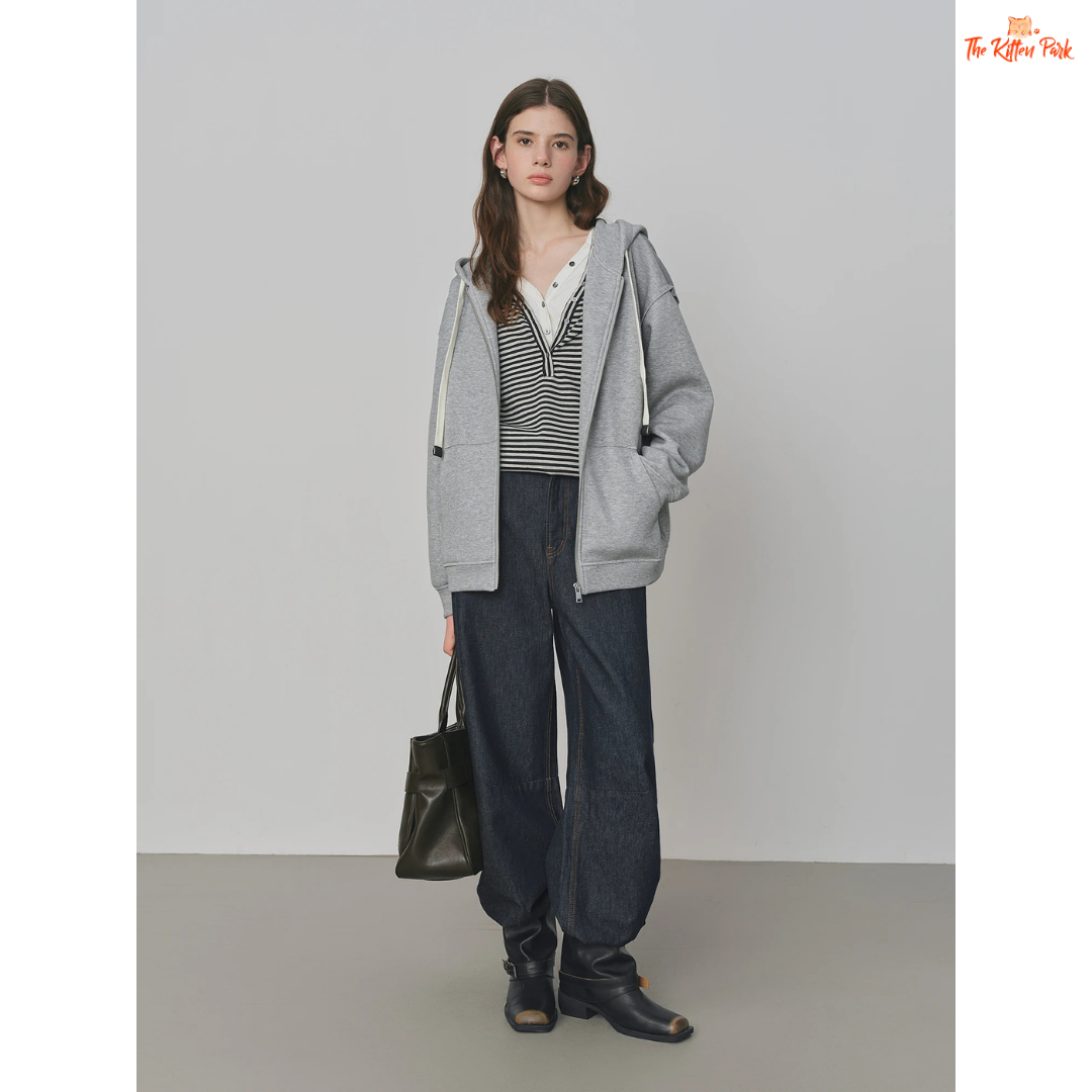 2026 Women's Retro Striped Fake Two-Piece V-Neck T-Shirt with retro stripes, layered look, and casual fit for all-season wear.