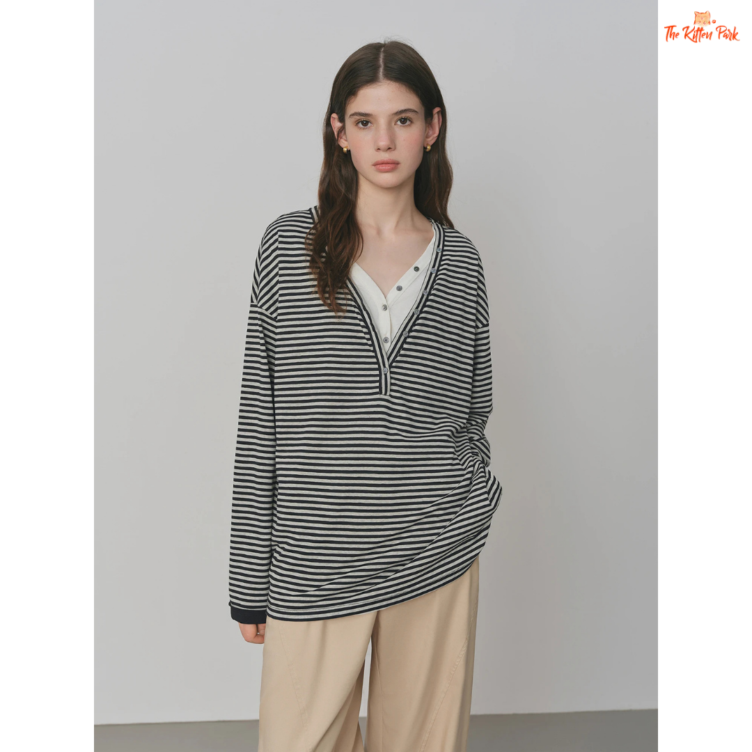 2026 Women's Retro Striped Fake Two-Piece V-Neck T-Shirt with retro stripes, layered look, and casual fit for all-season wear.