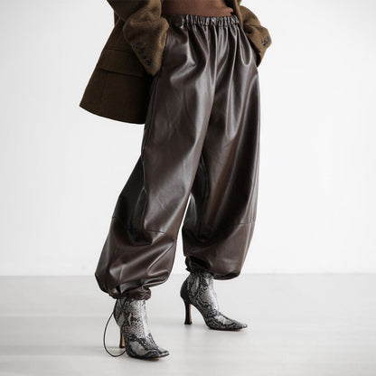 Chic Winter Leather Trousers