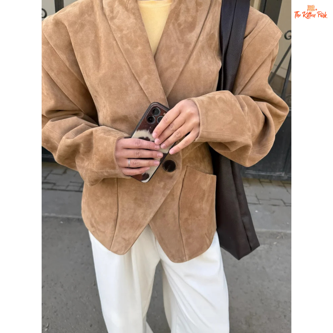 Light brown suede one-button jacket for women, featuring an elegant lapel, full sleeves, and a loose fit — perfect for autumn chic looks.
