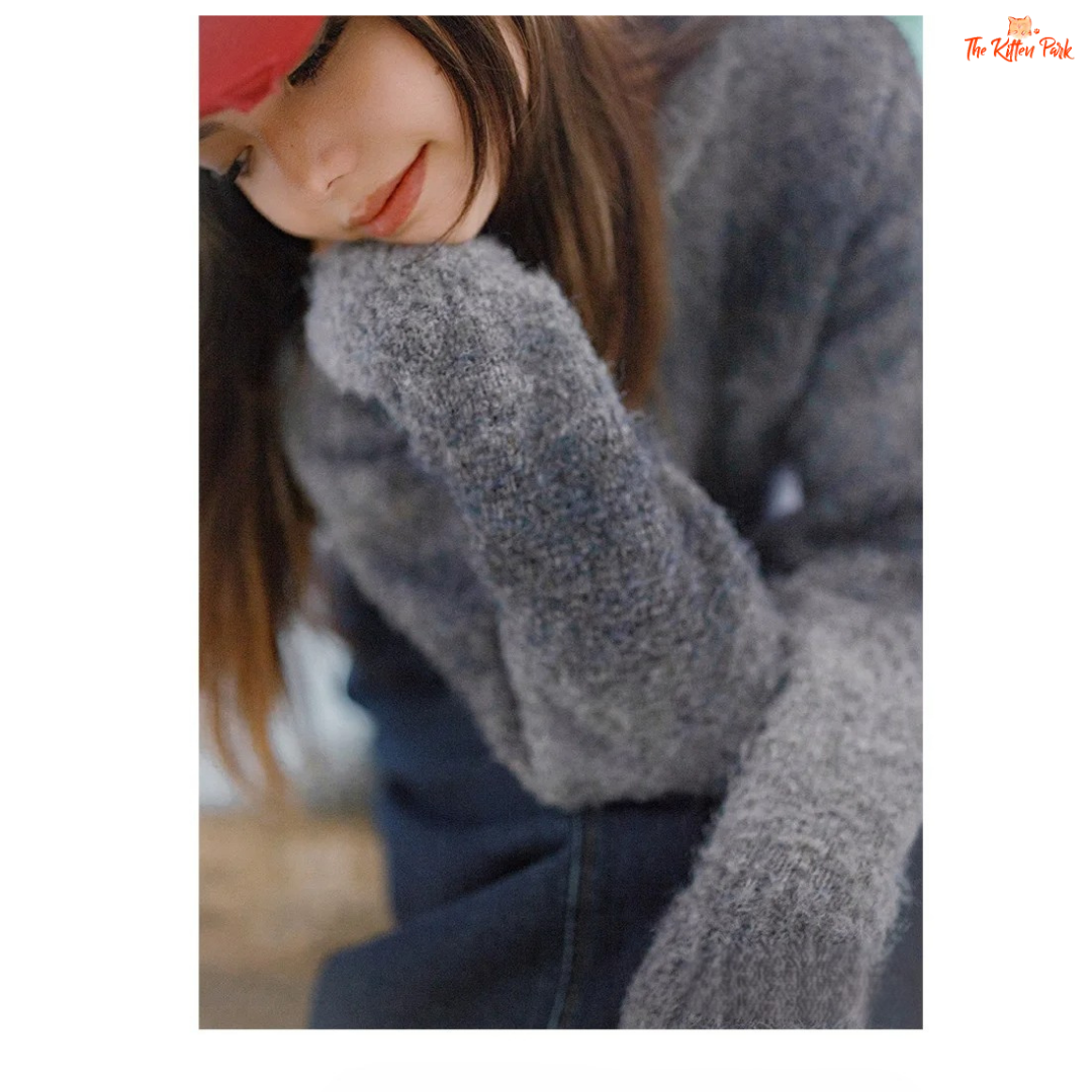 Casual Gradient Rainbow Knit Sweater Women Round Neck Pullover Autumn Winter with rainbow tones, loose fit, and cozy knit design.