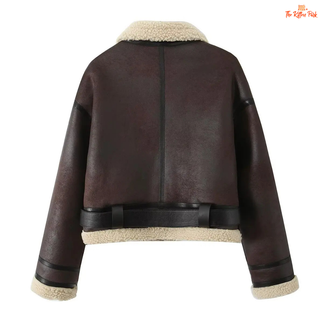 A women’s short lapel jacket in light brown and beige tones, featuring a belted waist, fleece lining, and streetwear style for autumn and winter.