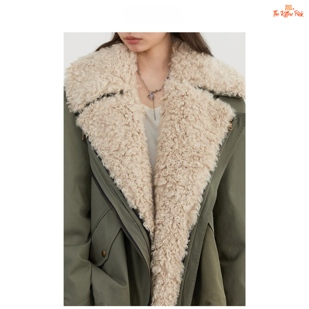 Warm thick cotton streetwear coat for women with turn-down collar, zipper closure, and pockets in a loose retro fit.