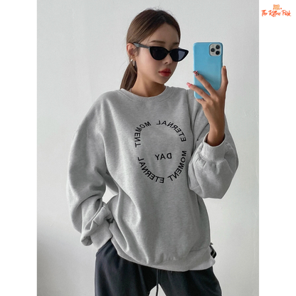 Funny Letter Print Oversized Sweatshirt — women’s casual pullover with fleece liner, O-neck, bold letter design, oversized straight fit for autumn and winter.