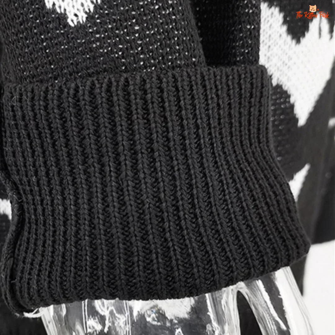 Gothic Bat Knit Sweater – Halloween Punk Loose Pullover in coarse knit acrylic with gothic bat design, long loose fit, and extra-heavy fabric for autumn/winter.