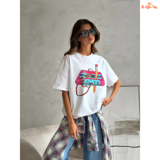 Vintage-style geometric print cotton T-shirt with a loose hip hop fit, O-neck, and short sleeves, perfect for casual summer wear.