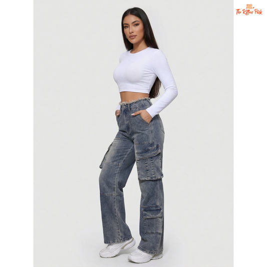 Patchwork cargo jeans with loose fit, thick denim fabric, multi pockets, and streetwear safari style for autumn and winter.