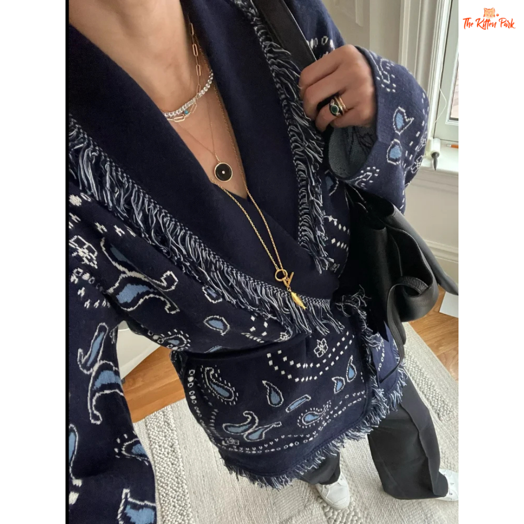 Patchwork Knitted Cardigan – Autumn 2026, loose fit V-neck cardigan with striped patchwork, button closure, extra-heavy knit polyester for autumn and winter.