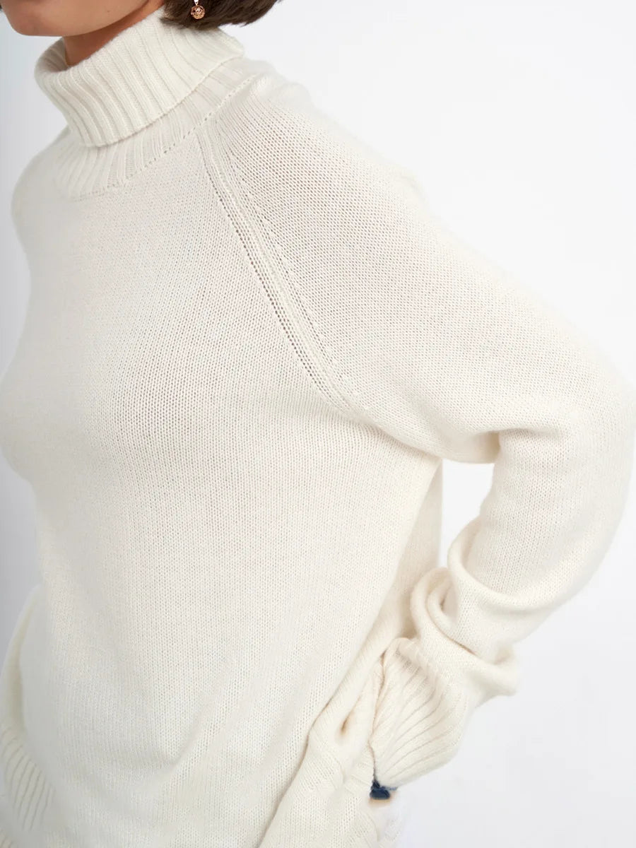 FemmeCozy Casual Elegance Turtleneck Sweater