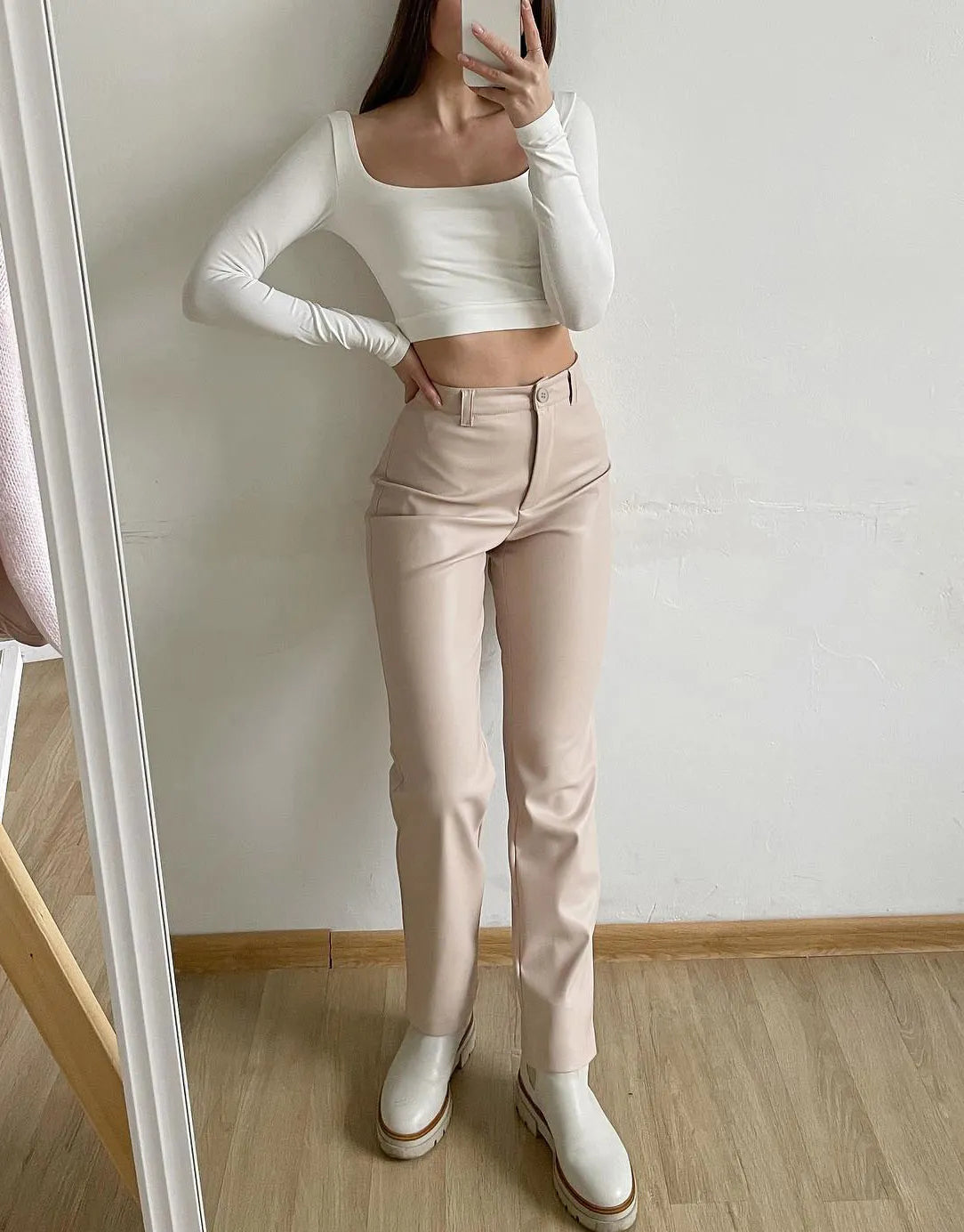 Chic Winter Leather Trousers