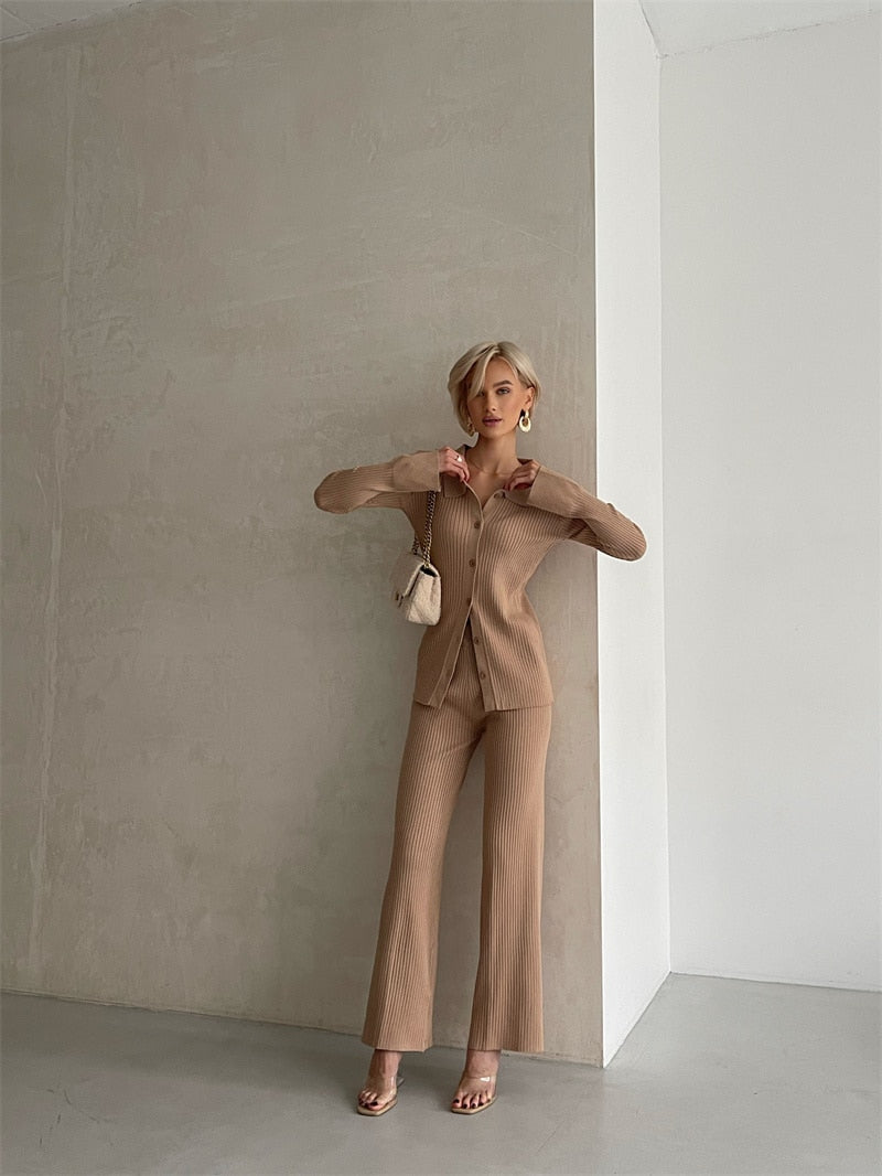 Wide-Leg Pants Suit Sensation