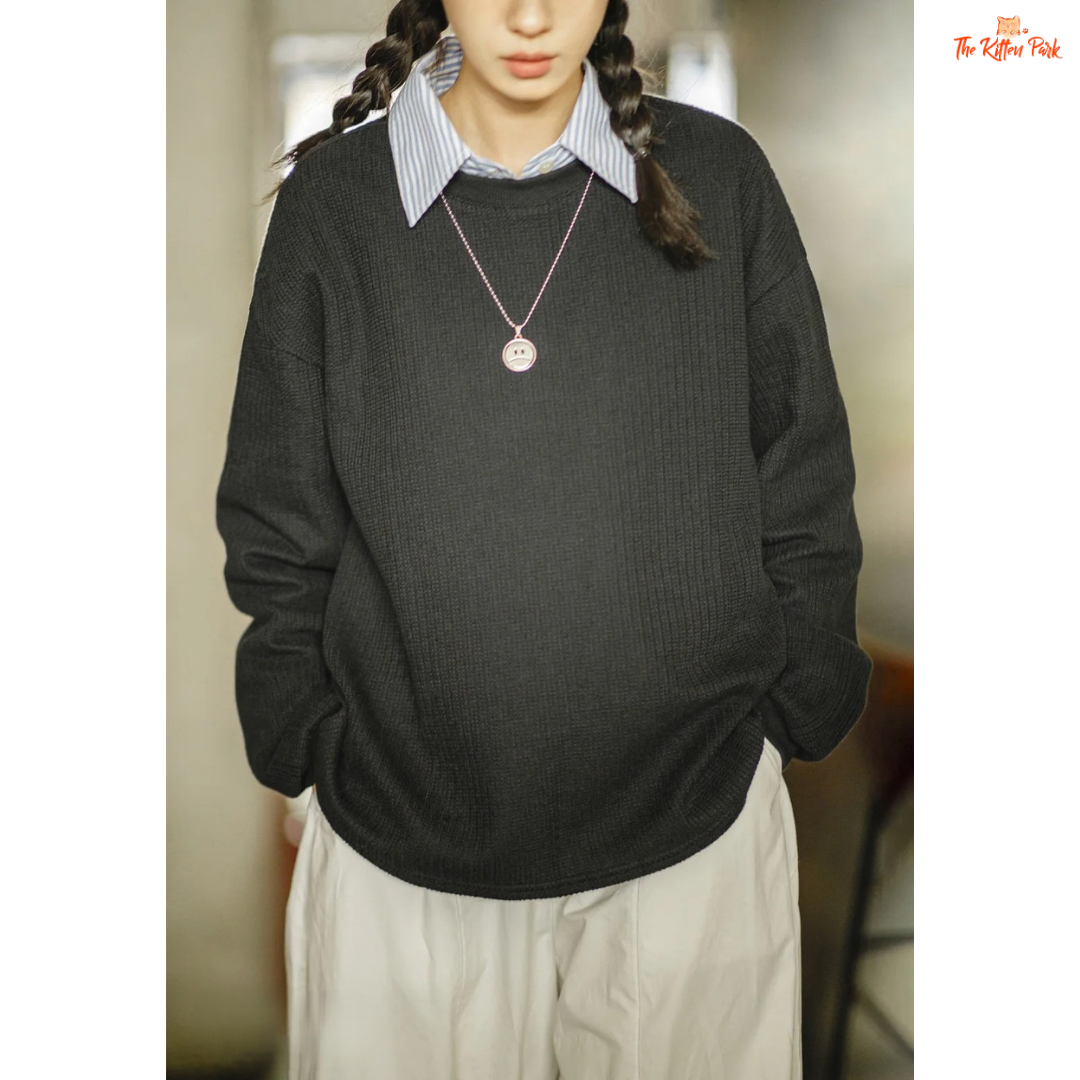 Women's Academy Style Knitted Sweatshirt, autumn crew neck pullover in a cotton-blend fabric with a loose casual fit.