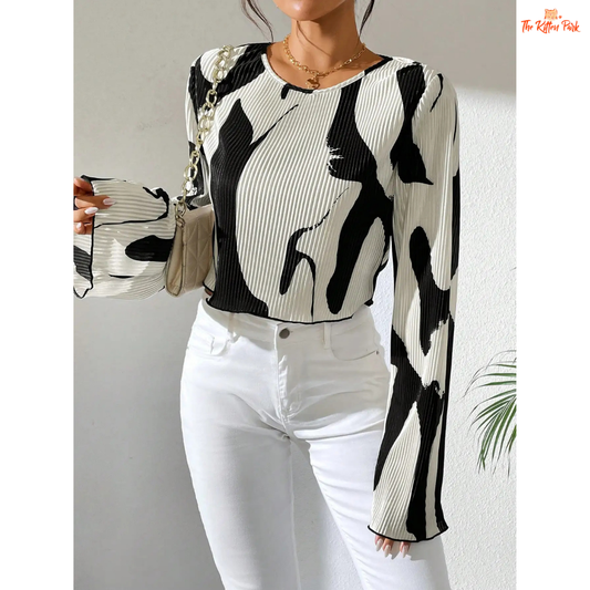 Printed pleated blouse for women with flared long sleeves and round neck, designed for spring and summer casual wear.