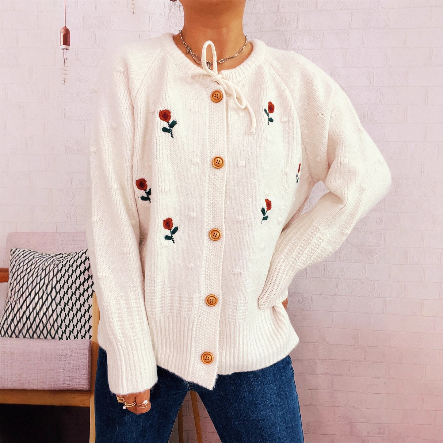 Women Chic Flower Embroidery Cardigans