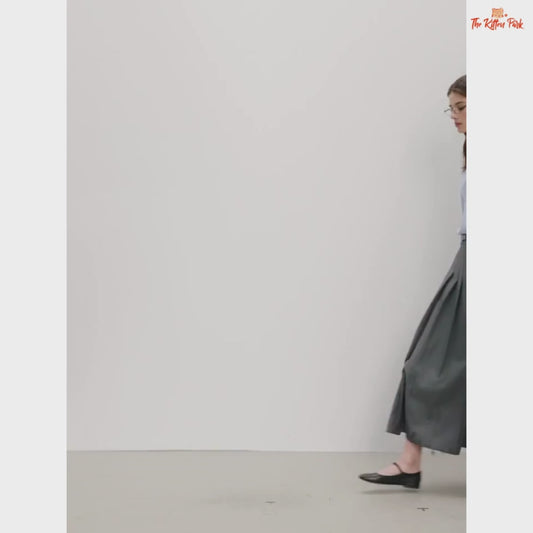Gray Retro Pleated Skirt – Autumn 2026, ankle-length A-line silhouette with natural waist, polyester-viscose blend for casual elegance.
