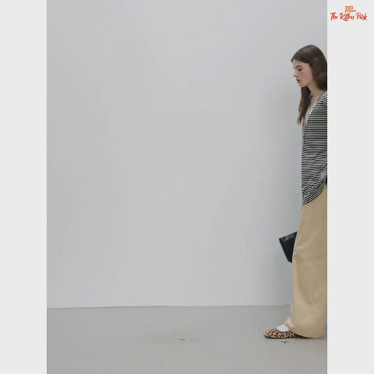 2026 Women's Retro Striped Fake Two-Piece V-Neck T-Shirt with retro stripes, layered look, and casual fit for all-season wear.